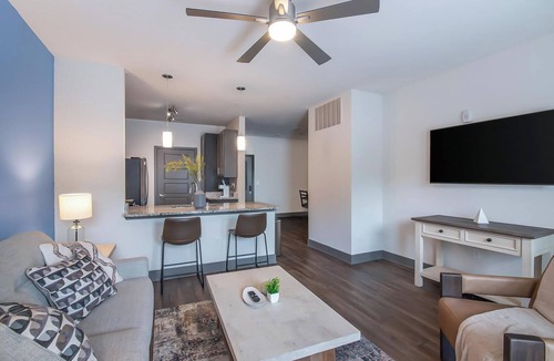 Hurstbourne Apartment | Landing | Chic 1BD, Clubhouse, Gym
