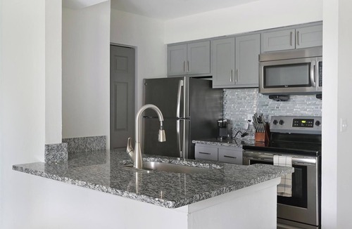Green Hills Apartment | Landing | Chic 1BD, Courtyard, Gym