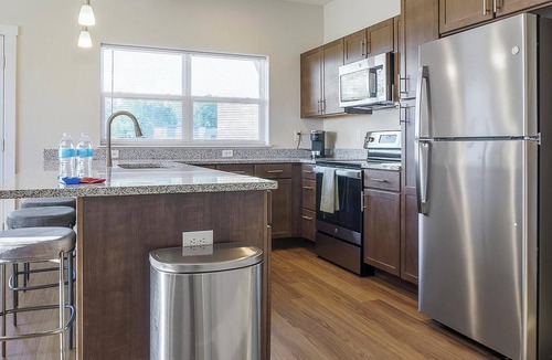 Cartersburg Apartment | Landing | Chic 2BD, Clubhouse, Pool