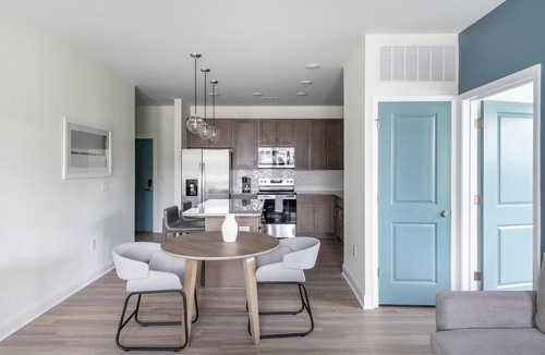 Wilmington Apartment | Landing | Chic 2BD, Gym, Pool
