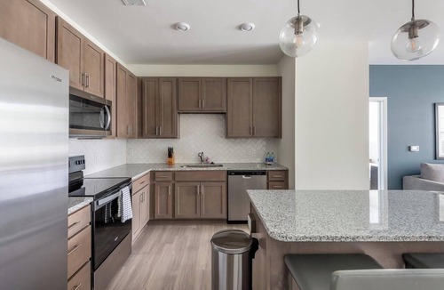 Wilmington Apartment | Landing | Chic 2BD, Gym, Pool