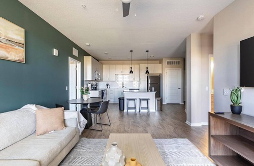 Kenton Apartment | Landing | Chic 2BD, Gym, Yoga Studio