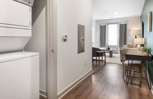 Charlotte Apartment | Landing | Chic Studio, Clubhouse, Pool