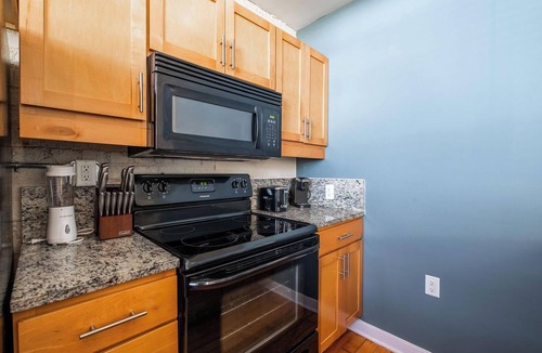 Petersburg Apartment | Landing | Incredible 1BD, Pool, Courtyard