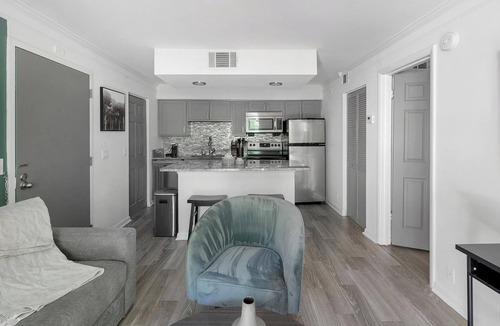 Green Hills Apartment | Landing | Incredible 1BD, Gym, Courtyard