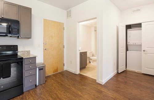 Church Hill Apartment | Landing | Incredible 1BD, Rooftop Lounge