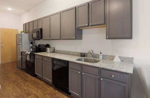 Church Hill Apartment | Landing | Incredible Studio, Clubhouse, Courtyard