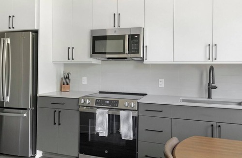 Southwest Raleigh Apartment | Landing | Incredible Studio in Caraleigh