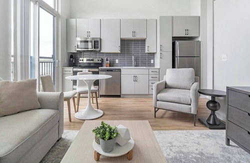 Downtown Apartment | Landing | Incredible Studio, Gym, Yoga Studio