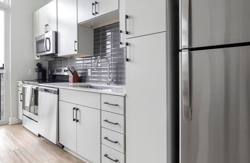 Downtown Apartment | Landing | Incredible Studio, Gym, Yoga Studio