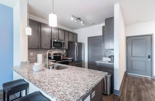 Hurstbourne Apartment | Landing | Modern 1BD, Clubhouse, Gym