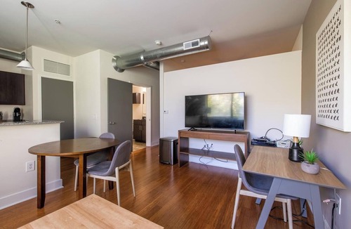 Church Hill Apartment | Landing | Modern 1BD, Courtyard, Rooftop Lounge