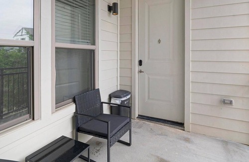 Conroe Apartment | Landing | Modern 2BD, Gym