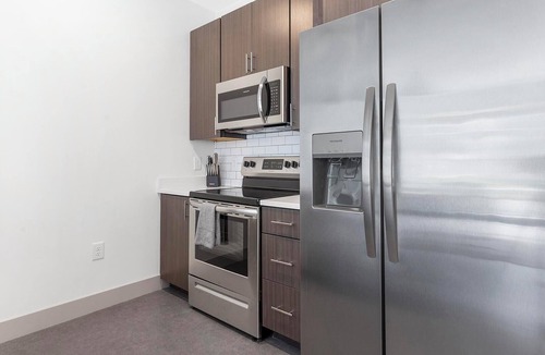 Richmond Apartment | Landing | Spectacular 1BD, Clubhouse, Pool