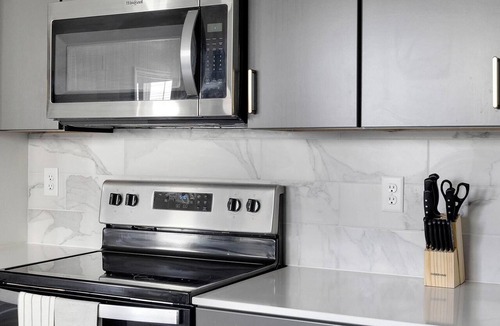 North Chesterfield Apartment | Landing | Spectacular 2BD, Courtyard, Pool