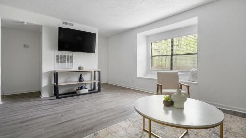 Winston - Salem Apartment | Landing Spectacular 1BD Clubhouse Pool