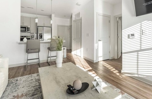 Longs Apartment | Landing | Stunning 1BD, Game Room, Gym