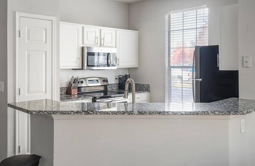 Murfreesboro Apartment | Landing | Stunning 1BD, Clubhouse, Gym