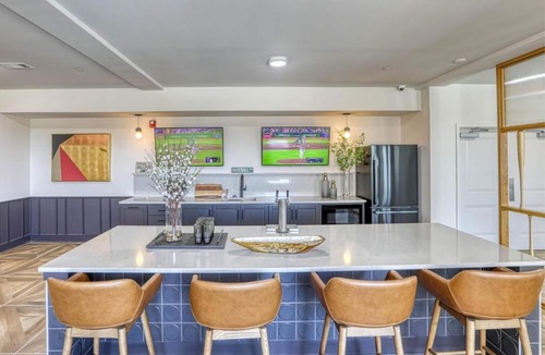 Downtown Knoxville Apartment | Landing | Stunning 1BD, Game Room, Gym