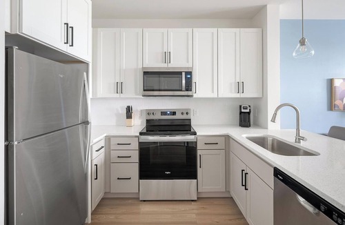Downtown Knoxville Apartment | Landing | Stunning 1BD, Pool, Game Room