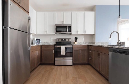 Hickory Apartment | Landing | Stunning 2BD, Clubhouse, Yoga Studio