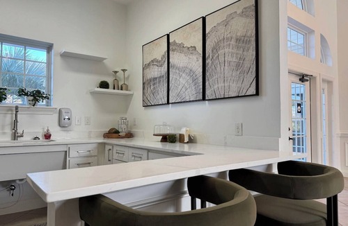 Wilmington Apartment | Landing | Stunning 2BD, Gym, Tennis Court