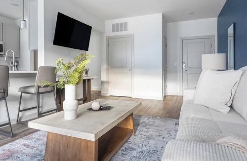 Longs Apartment | Landing | Stylish 1BD, Gym, Pool