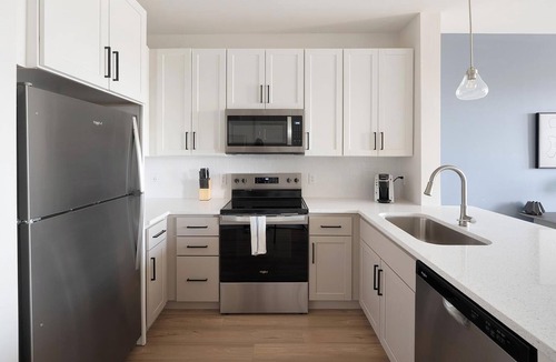 Downtown Knoxville Apartment | Landing | Stylish 1BD, Gym, Pool