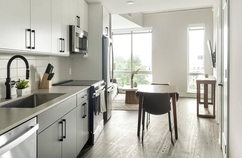 Southwest Raleigh Apartment | Landing | Stylish 1BD in Caraleigh