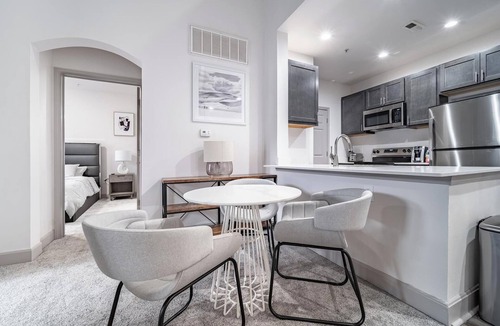 Corryville Apartment | Landing | Stylish 2BD, Gym, Clubhouse