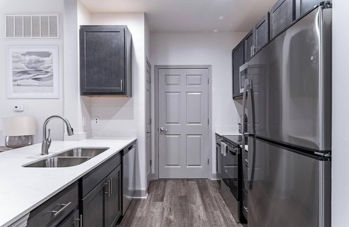 Corryville Apartment | Landing | Stylish 2BD, Gym, Clubhouse