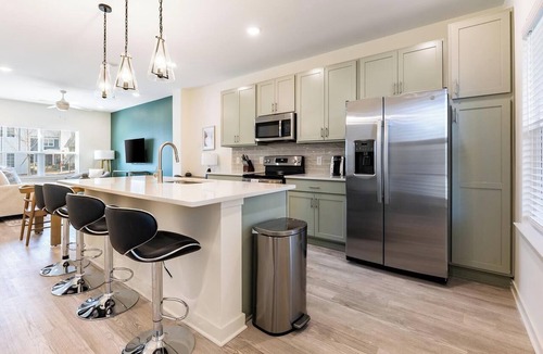Wilmington Apartment | Landing | Stylish 2BD, Yoga Studio, Gym