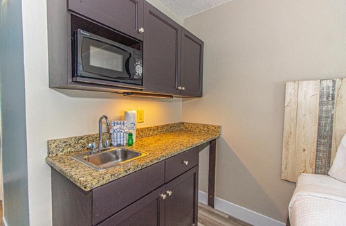 Myrtle Beach House | Landmark Resort King Suite Unit 716 Beautifully Renovated Sleeps 4