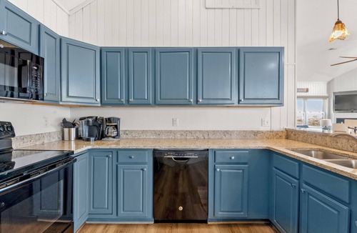 Waves House | Lands End: Dog Friendly | Private Pool | Private Hot Tub | Oceanfront