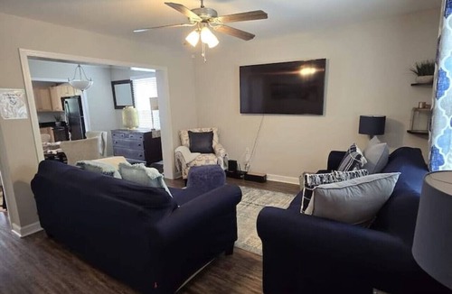Kannapolis House | Large 3 bedroom | Downtown | Parking