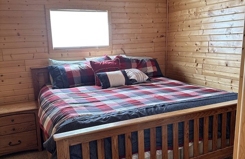 Webster Resort | Large group lakeside getaway on Big Yellow Lake! Pet friendly!
