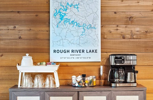 Westview Cabin | Large Lakefront Cabin on Rough River