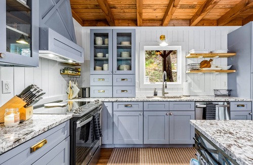 Westview Cabin | Large Lakefront Cabin on Rough River