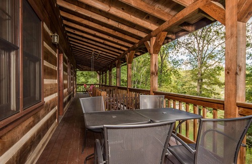 Nashville Cabin | Large Log Cabin | Hot Tub, Game Room & Near Nashville 5BR, 3BA