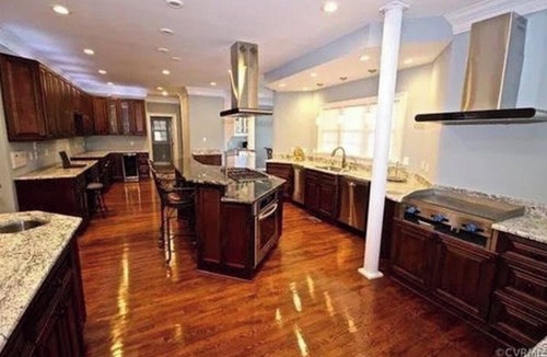 Mechanicsville House | Large, Victorian 5-bedroom house charming Mechanicsville