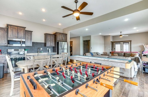 Lampe House | LARGELAKEFRONTLUXURY Steps 2 TableRockLake! 7Bdrm6.5Bath.Sleeps22 CloseAttractns