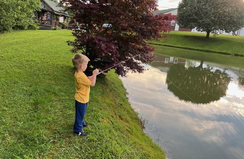 Woodbine Hotel | Laurel Lake Cabins