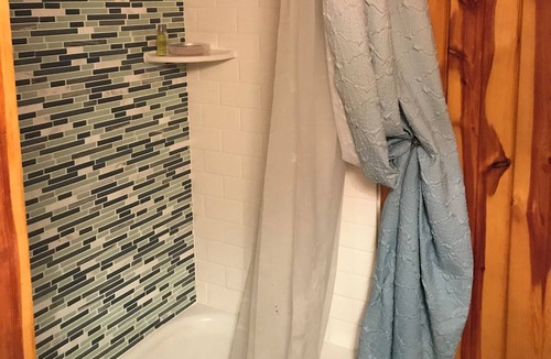 Monticello Cottage | Lazy Daze Cottage with Great Lake Freeman views in Monticello, IN.