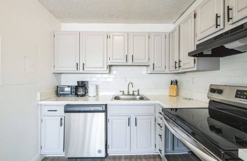 Richmond Apartment | Legacy at Imperial Village 418 I 2 Bed 1 Bath