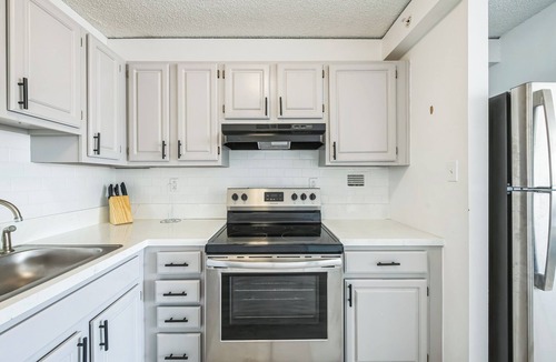 Richmond Apartment | Legacy at Imperial Village 418 I 2 Bed 1 Bath