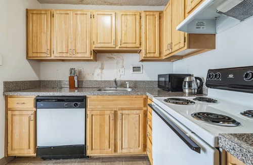 Richmond Apartment | Legacy at Imperial Village 417 I 2 Bed 2 Bath