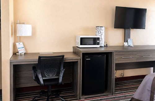 Gallatin Hotel | Legacy Inn Sumner