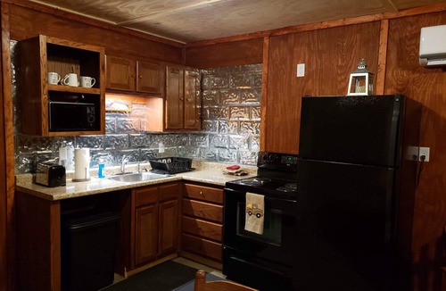Newcomb House | Less than a mile from Sundquist and Royal Blue Riding Trails and TWRA TrailHead.
