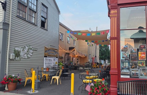 Lawrenceburg Apartment | Liberty Alley Hideaway 2