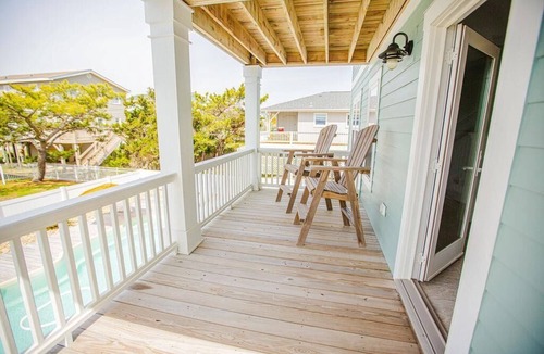 Holden Beach House | Life's A Beach: 4BR, 3BA home near Holden Beach, perfect for family fun!